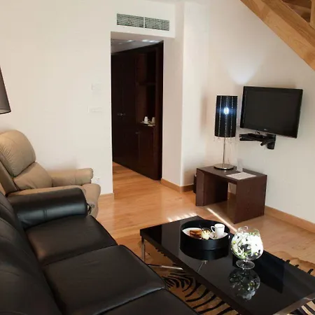 Hotel Canyon & Kalavryta