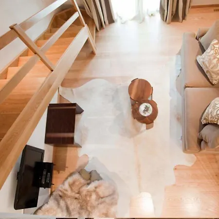 Canyon & فندق كالافريتا