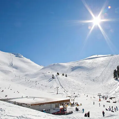 Canyon & Hotel Kalawrita