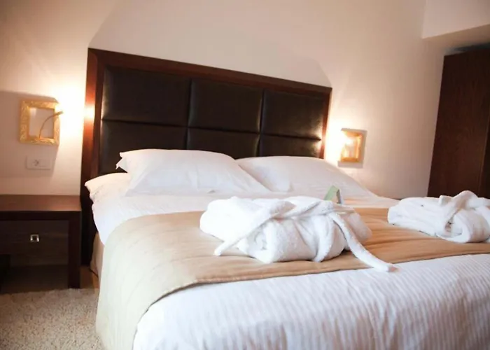 Canyon & فندق كالافريتا